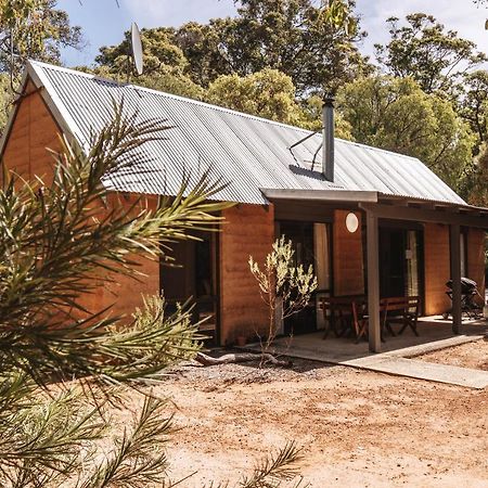 Bussells Bushland Cottages Маргарет-Ривер Экстерьер фото