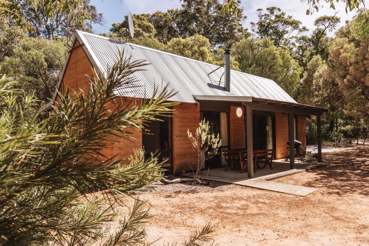 Bussells Bushland Cottages Маргарет-Ривер Экстерьер фото