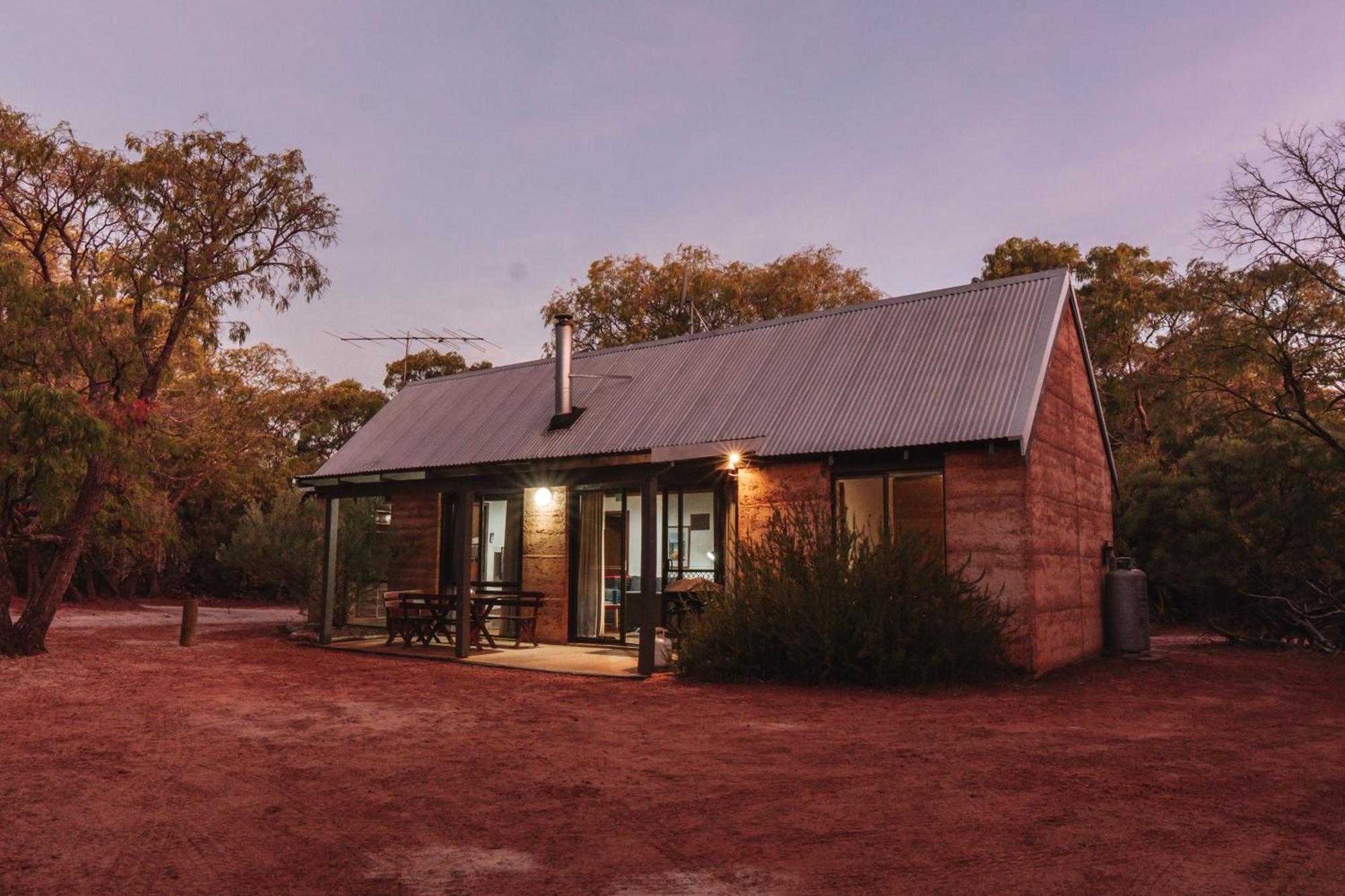 Bussells Bushland Cottages Маргарет-Ривер Экстерьер фото